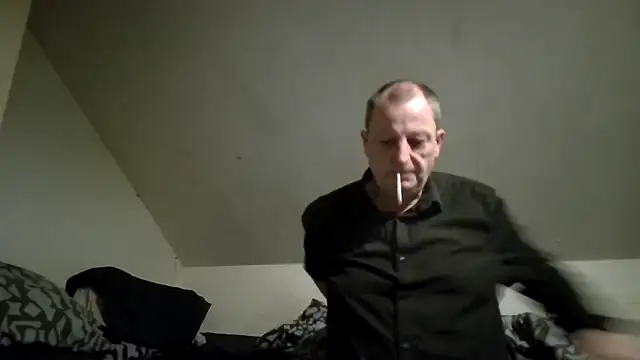 Snapshot of chubbybear2cum chatting on December 2025 05:28:01 AM chubbybear2cum online show from December 2025 05:28:01 AM