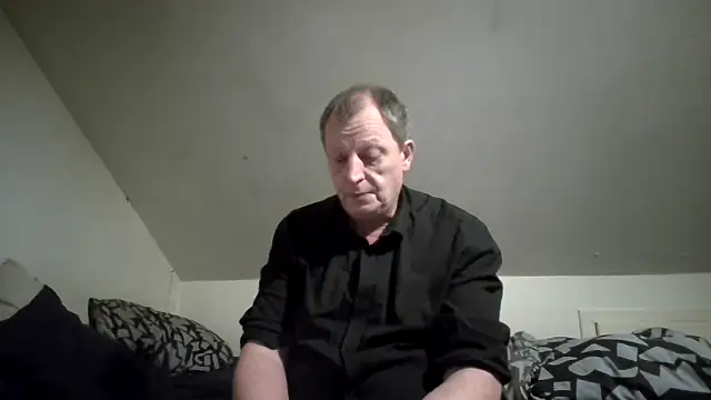 Snapshot of chubbybear2cum chatting on February 2026 04:51:02 AM chubbybear2cum online show from February 2026 04:51:02 AM