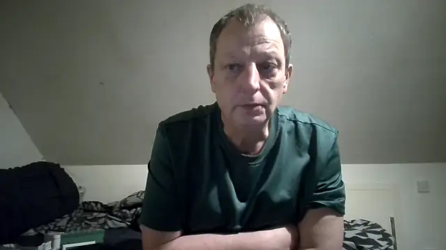 Snapshot of chubbybear2cum chatting on February 2026 11:56:02 PM chubbybear2cum online show from February 2026 11:56:02 PM