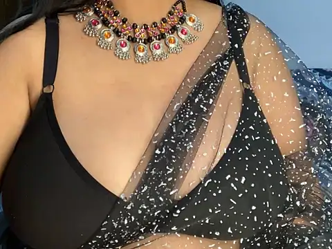 Aishwarya 101  online show from October 2025 06:38:02 PM