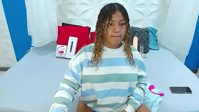 Cristal War online show from November 2025 09:18:01 PM