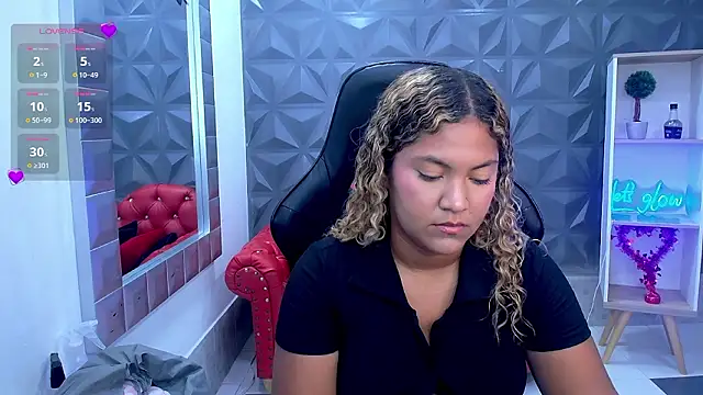 Cristal War online show from March 2026 10:49:01 PM