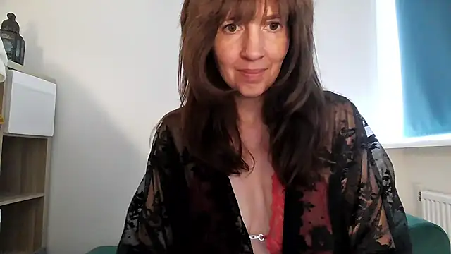 Snapshot of Ella_Next_Door chatting on June 2026 10:06:02 AM Ella Next Door online show from June 2026 10:06:02 AM