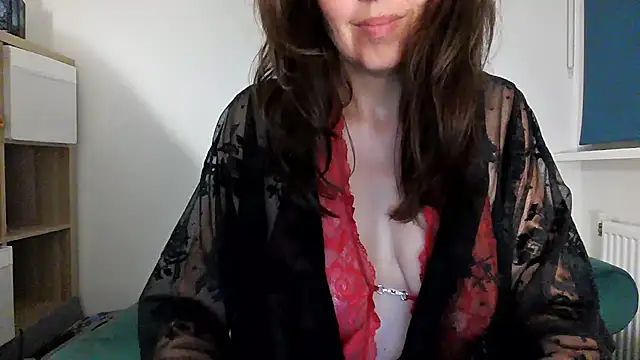 Snapshot of Ella_Next_Door chatting on June 2026 10:12:02 PM Ella Next Door online show from June 2026 10:12:02 PM