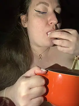 Snapshot of Nataly_cute chatting on February 2026 07:46:01 PM Nataly cute online show from February 2026 07:46:01 PM