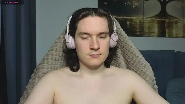 Snapshot of MoreRealAlex chatting on July 2026 02:31:01 AM MoreRealAlex online show from July 2026 02:31:01 AM