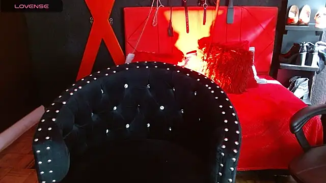 Naty slavedoll online show from February 2025 07:03:01 PM