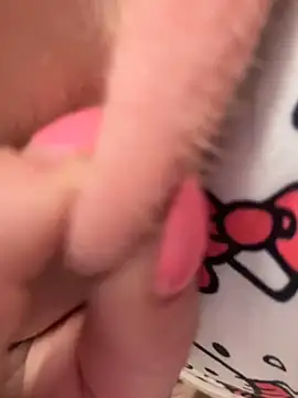 Snapshot of charmillebr chatting on March 2025 03:32:02 AM charmillebr online show from March 2025 03:32:02 AM