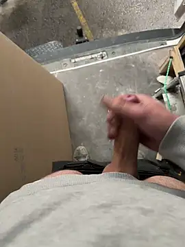 oneeight28 online show from April 2026 04:10:02 PM