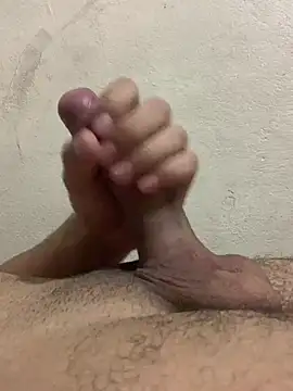 rodrig3105 online show from March 2025 10:42:01 PM