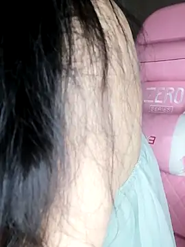 Snapshot of _Linez_ chatting on March 2025 08:43:02 PM  Linez  online show from March 2025 08:43:02 PM