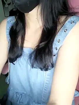 Snapshot of _Linez_ chatting on March 2025 03:29:02 PM  Linez  online show from March 2025 03:29:02 PM