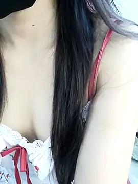 Snapshot of _Linez_ chatting on September 2025 05:02:01 PM  Linez  online show from September 2025 05:02:01 PM