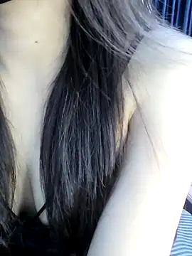 Snapshot of _Linez_ chatting on September 2025 07:06:02 PM  Linez  online show from September 2025 07:06:02 PM