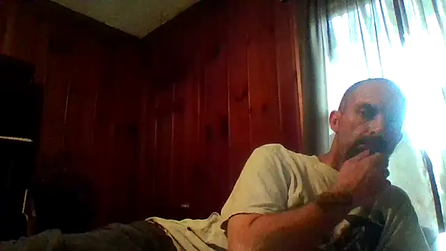 Snapshot of ryan100craige chatting on June 2026 08:02:01 PM ryan100craige online show from June 2026 08:02:01 PM