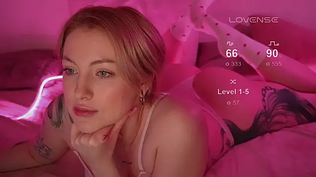 Snapshot of kris69kiss chatting on February 2025 07:28:02 PM kris69kiss online show from February 2025 07:28:02 PM