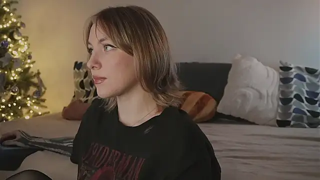 kris69kiss online show from December 2025 02:45:02 PM