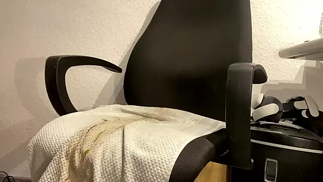 Geilerjung69 online show from February 2026 04:34:02 PM