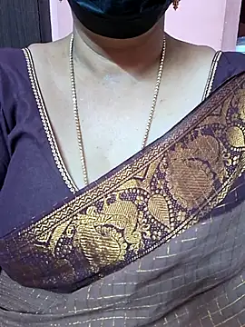 ananya956 online show from October 2025 01:20:02 PM