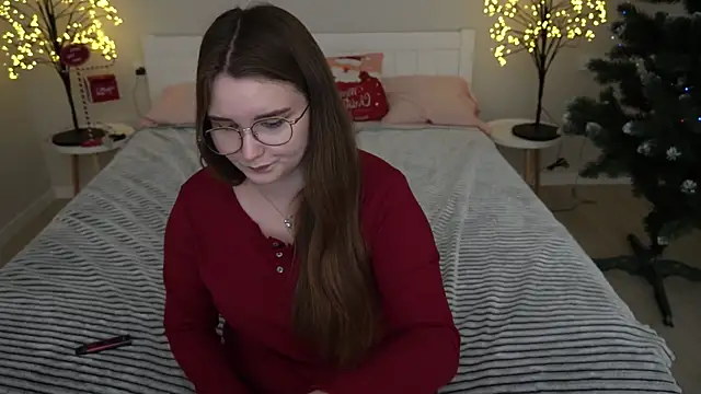 MagicPeachh  online show from December 2024 05:18:02 PM