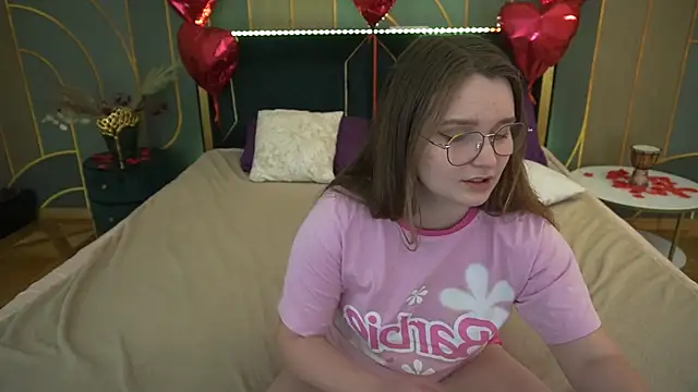 MagicPeachh  online show from March 2025 05:50:02 PM