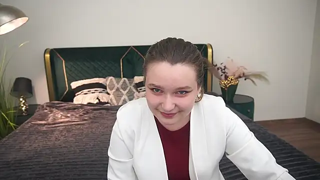 Snapshot of MagicPeachh_ chatting on July 2026 07:40:02 PM MagicPeachh online show from July 2026 07:40:02 PM