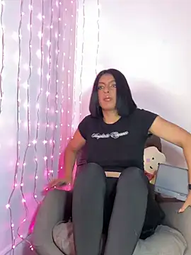 im anna  online show from February 2025 09:33:01 PM