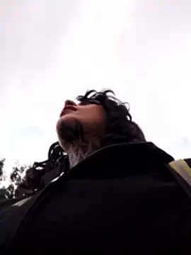 taaylor33 online show from December 2025 10:06:01 PM