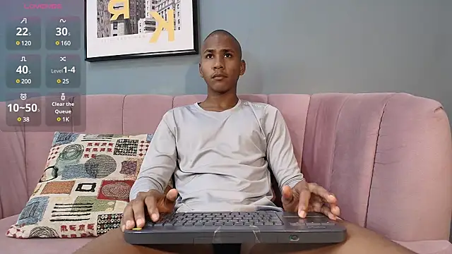 Snapshot of Ethan_Fox11 chatting on December 2024 02:32:01 PM Ethan Fox11 online show from December 2024 02:32:01 PM