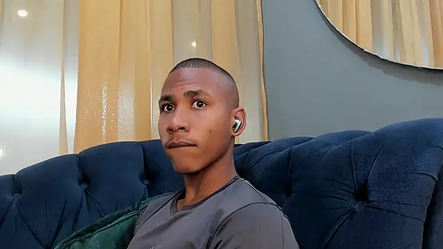 Snapshot of Ethan_Fox11 chatting on January 2025 02:25:02 PM Ethan Fox11 online show from January 2025 02:25:02 PM