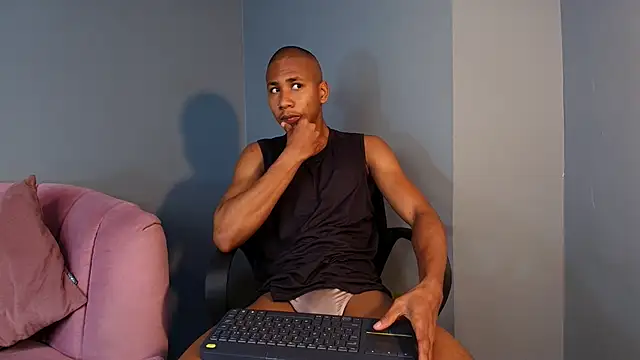 Snapshot of Ethan_Fox11 chatting on February 2025 02:09:02 PM Ethan Fox11 online show from February 2025 02:09:02 PM