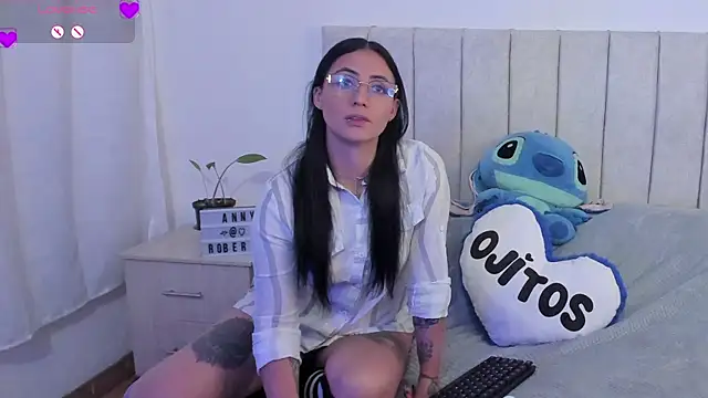 anny roberts online show from December 2025 11:02:01 PM