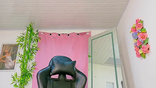 scarlet-jonesx online show from February 2026 08:30:01 AM