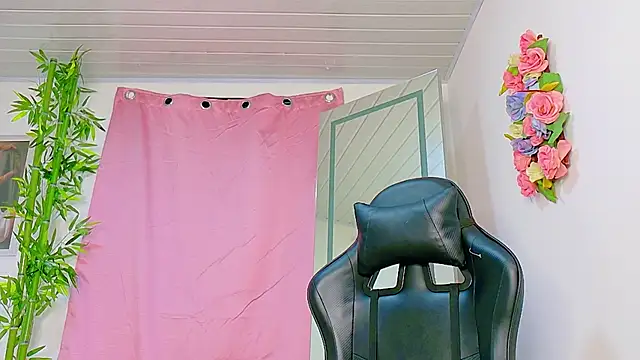 scarlet-jonesx online show from February 2026 11:47:02 PM