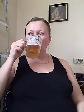 blondyaguar online show from November 2025 12:37:01 PM