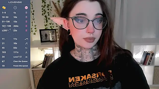 Dixi Pixi  online show from October 2025 05:43:02 AM