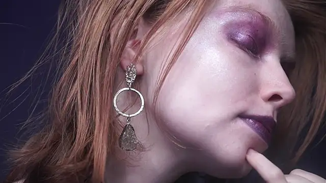 ginger hugs online show from February 2025 10:09:02 PM