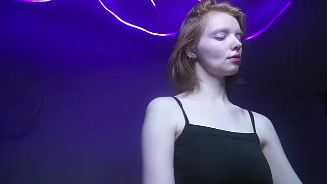 ginger hugs online show from September 2025 10:04:01 PM