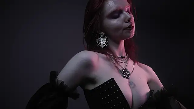 Snapshot of ginger_hugs chatting on June 2026 10:15:02 PM ginger hugs online show from June 2026 10:15:02 PM