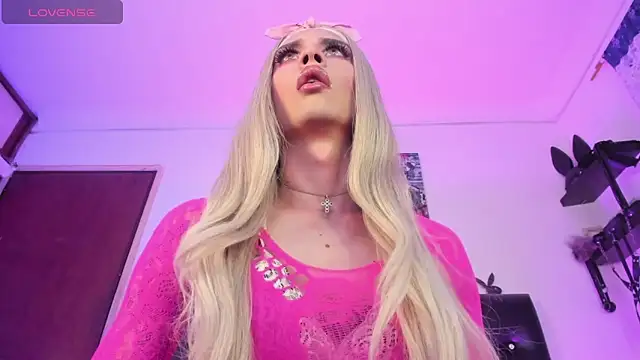 AngelsJones21 online show from April 2026 06:59:02 PM