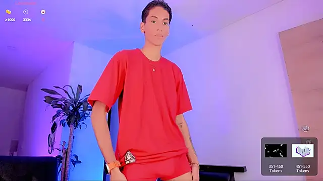 Snapshot of Pretty_Mariangel chatting on March 2025 12:23:02 AM Pretty Mariangel online show from March 2025 12:23:02 AM