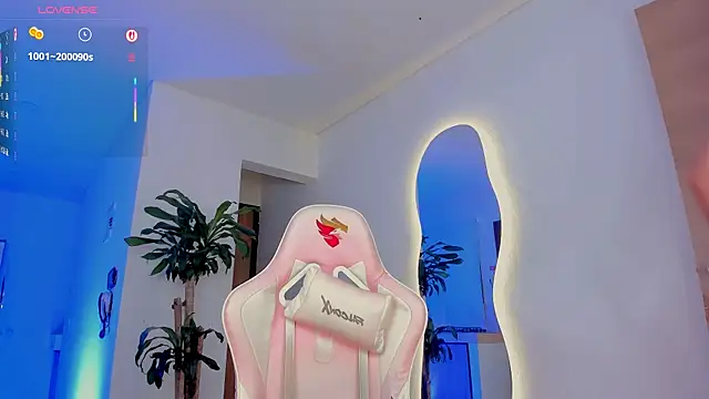 Snapshot of Pretty_Mariangel chatting on October 2025 10:02:02 AM Pretty Mariangel online show from October 2025 10:02:02 AM