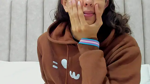 Snapshot of FreyaMoller chatting on October 2025 07:16:01 PM FreyaMoller online show from October 2025 07:16:01 PM