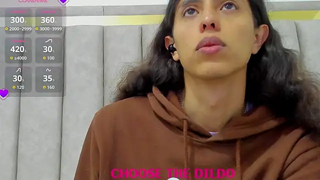 Snapshot of FreyaMoller chatting on November 2025 07:57:01 PM FreyaMoller online show from November 2025 07:57:01 PM