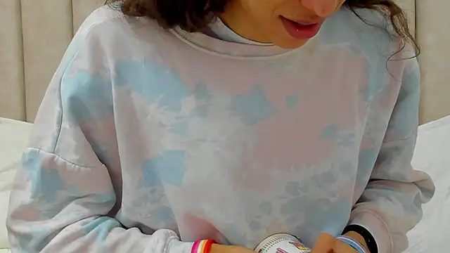 Snapshot of FreyaMoller chatting on November 2025 07:04:02 PM FreyaMoller online show from November 2025 07:04:02 PM