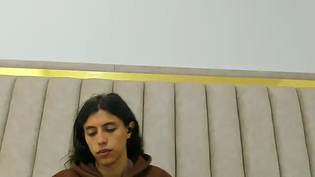 FreyaMoller online show from April 2026 07:58:02 PM