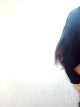 Hanha00 online show from October 2025 05:35:01 PM