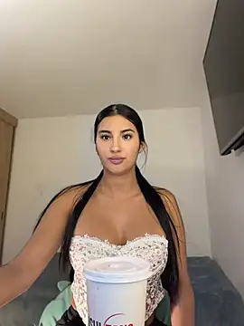 Kimm khalifa online show from June 2026 12:24:02 AM
