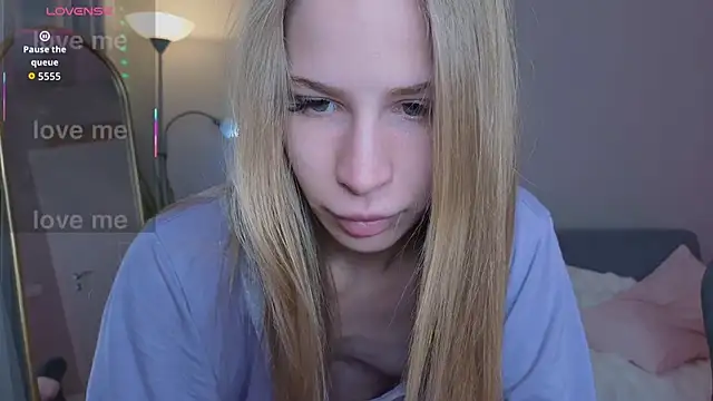 Snapshot of Elis_Fox chatting on May 2026 09:25:01 AM Elis Fox online show from May 2026 09:25:01 AM