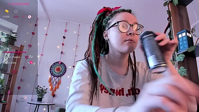 alisahug online show from February 2025 06:20:01 AM